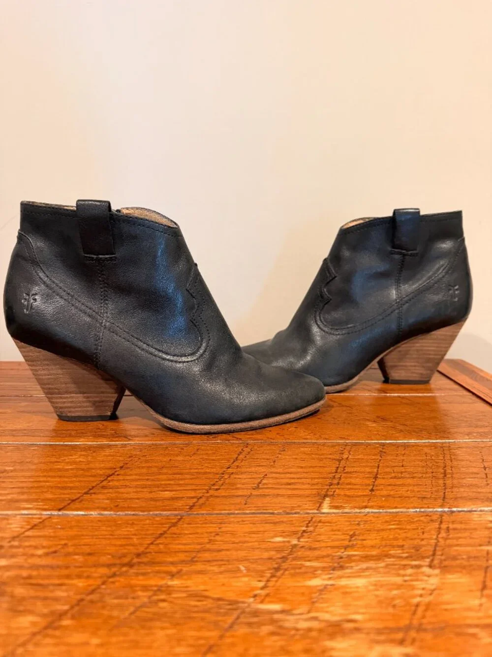 Frye Reina Women's Western Ankle Bootie Size 8.5 M Black Leather